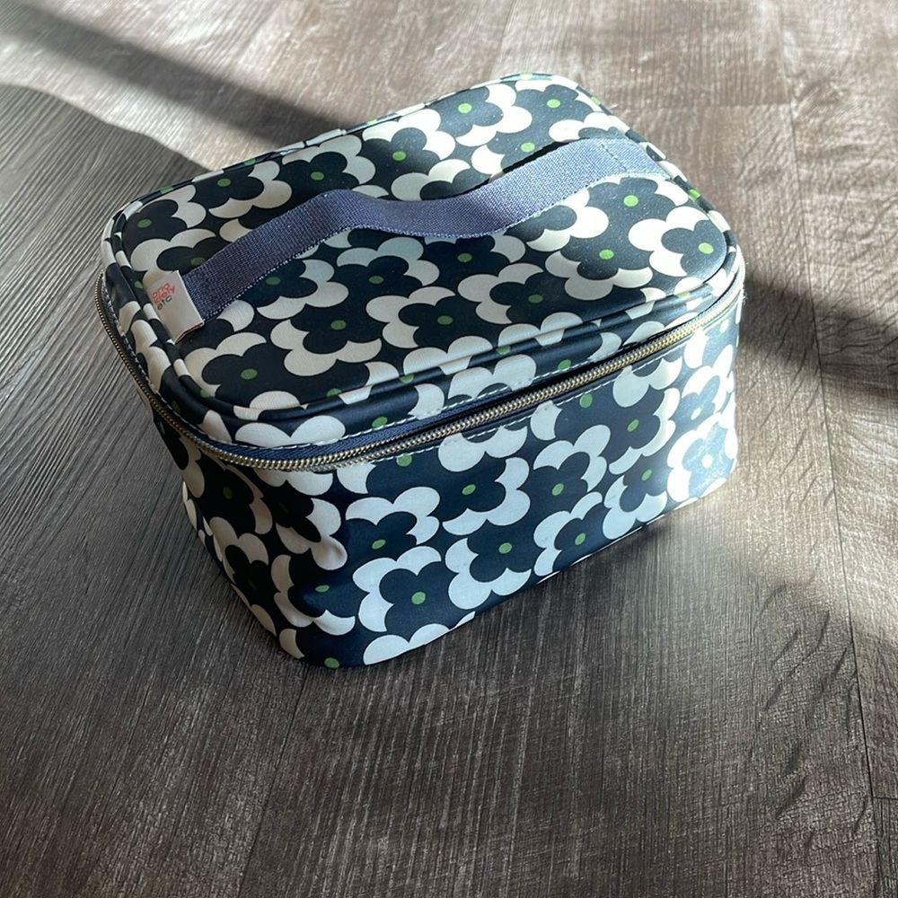 Orla Kiely contents train case